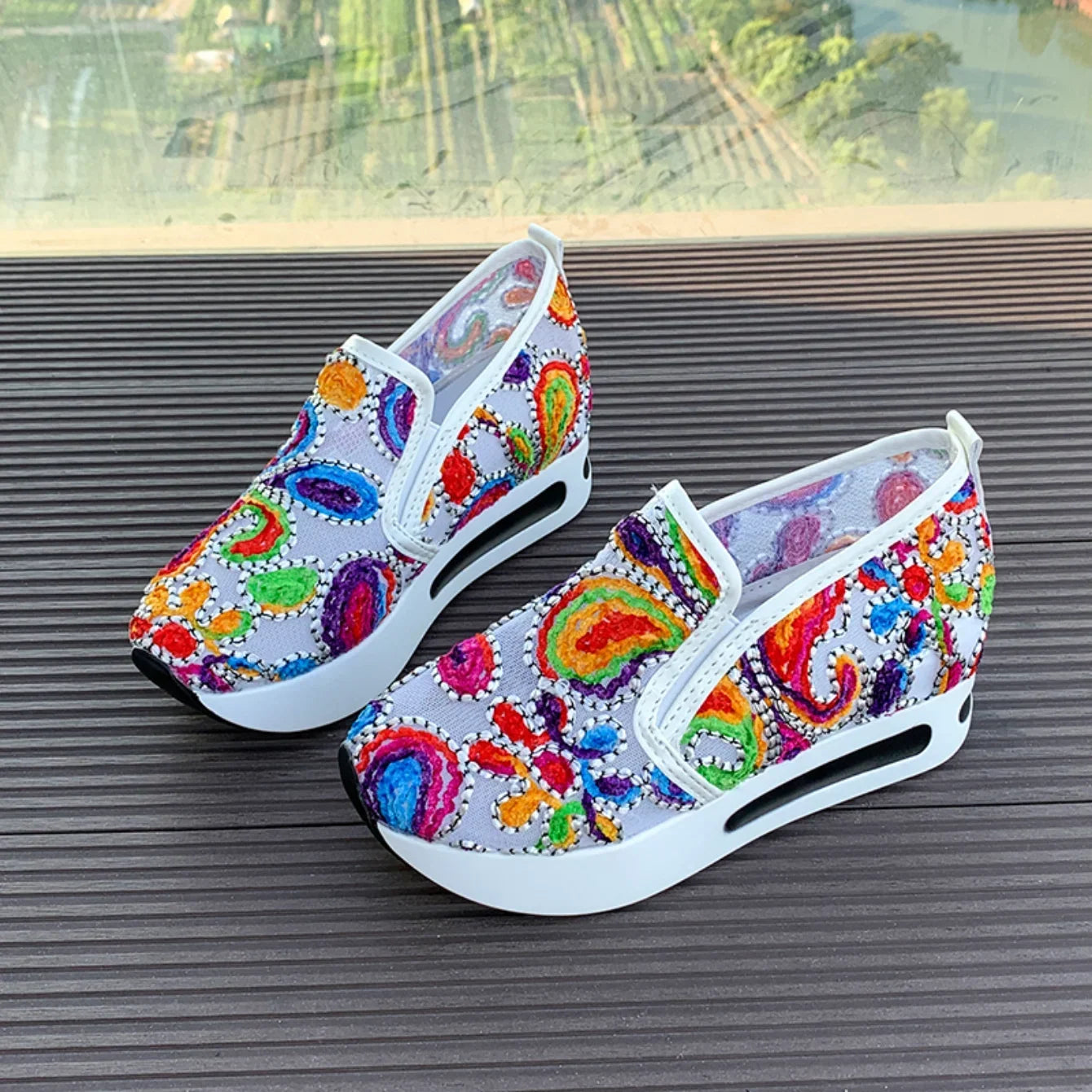 Women's Sneakers Rainbow Embroidered Platform Shoes for Women Breathable Mesh Loafers Lightweight Slip On Casual Shoes Plus Size