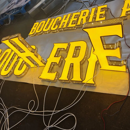 Custom Made Front Lit & Side Lit LED Channel Letters Signs Perforated Shop Signs Exterior Use