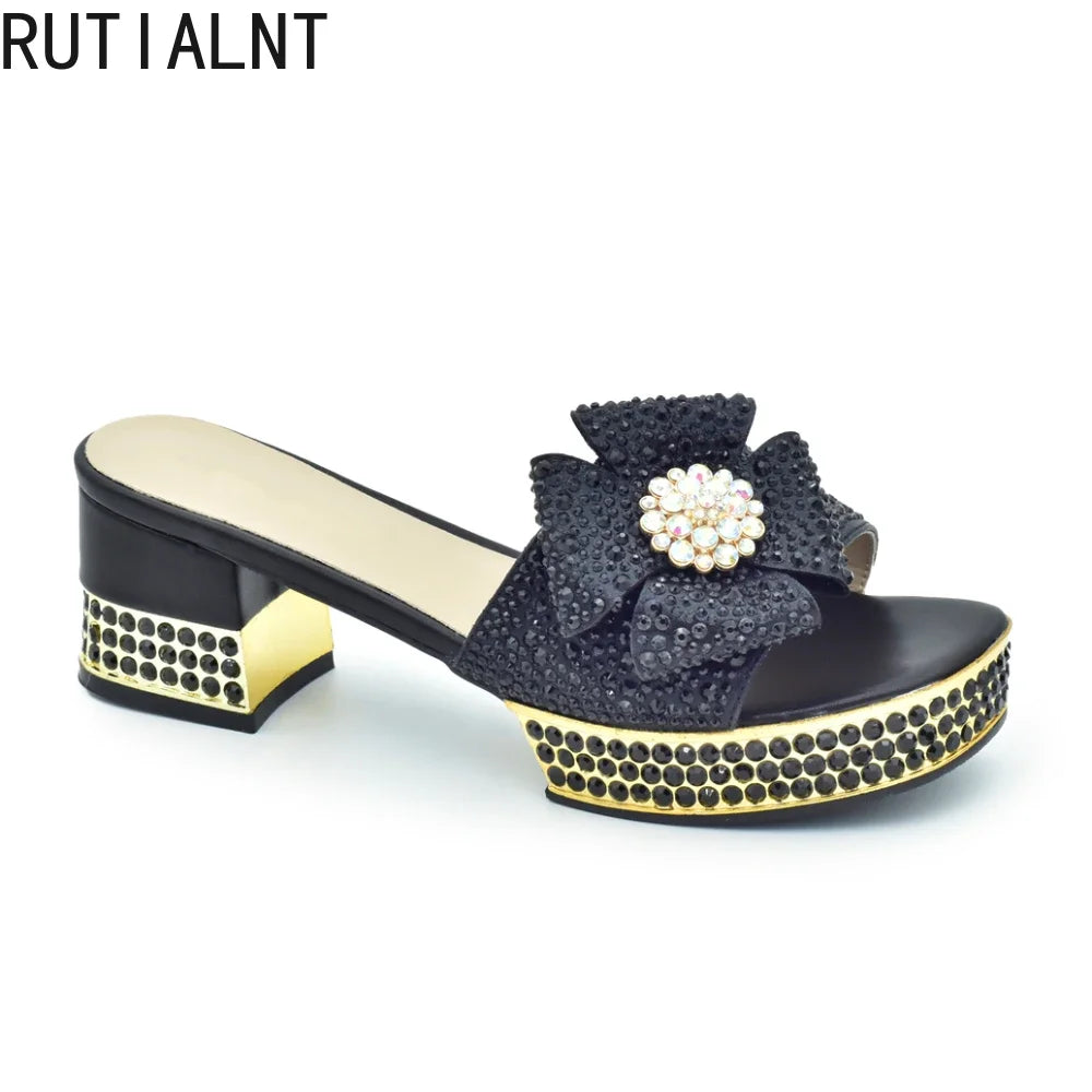 New Design Full Crystal Open Toe Sandals Designer Shoes Women Luxury 2025 Nigerian Women Wedding Shoe Decorated with Rhinestone