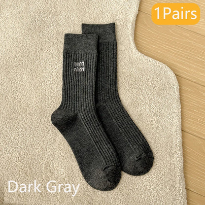 5 Pairs Winter Socks Women Brand Designer Fashion Stockings Socks Luxury Embroidered Letter Mid Tube Socks