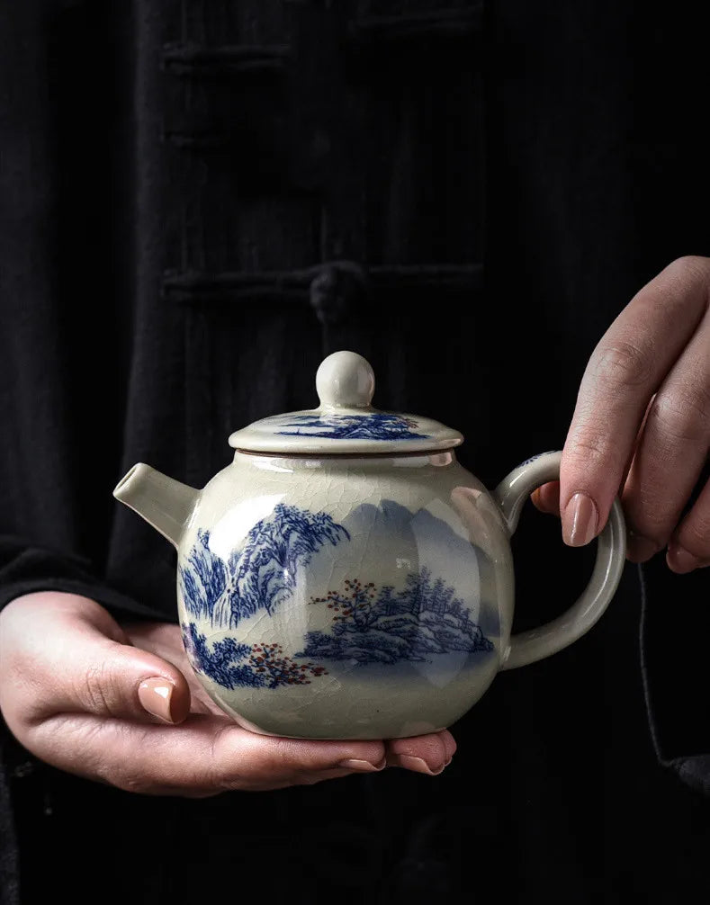 200ML Chinese Ceramic Teapot Ru Kiln Ice Crack Glaze Can Raise Tea Kettle Handmade Porcelain Teaware Household Tea Pots