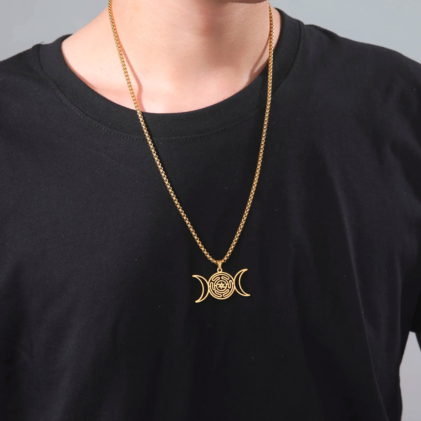 Jeshayuan Greek Goddess Hecate Ἑκάτη Pendant Necklace For Women Triple Moon Goddess Stainless Steel Amulet Jewelry NEW