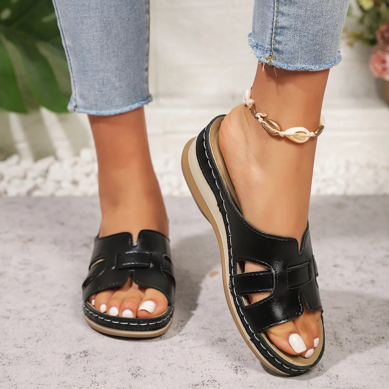 Women Wedge Slippers Vintage Anti-Slip Leather Slippers Premium Orthopedic Sandals Casual Platform Retro Shoes Home Slides Women