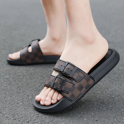A Pair of Simple and Wear-Resistant Summer Slippers, Fashionable, Versatile and Comfortable Beach Shoes, Outdoor Sports Shoes for Men