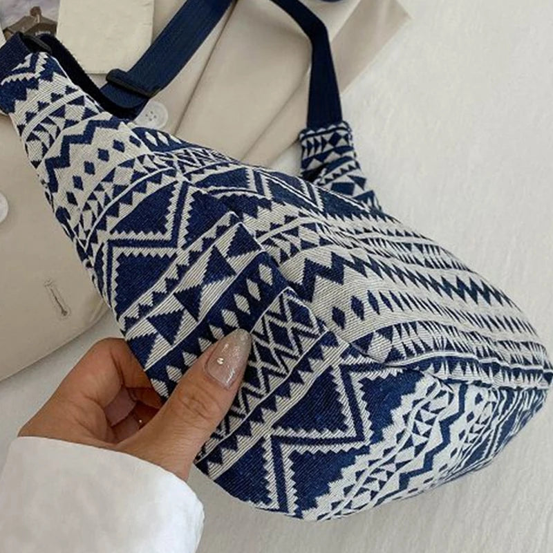 Neutral style tote bag for men and women, featuring ethnic style. New arrivals for spring and summer. Single shoulder bag. Fashi