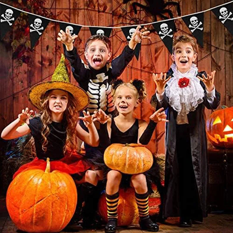 Various festive scenes, decorate pirate skeletons, string flags, pirate theme parties, Halloween, decorate birthdays, pull flags