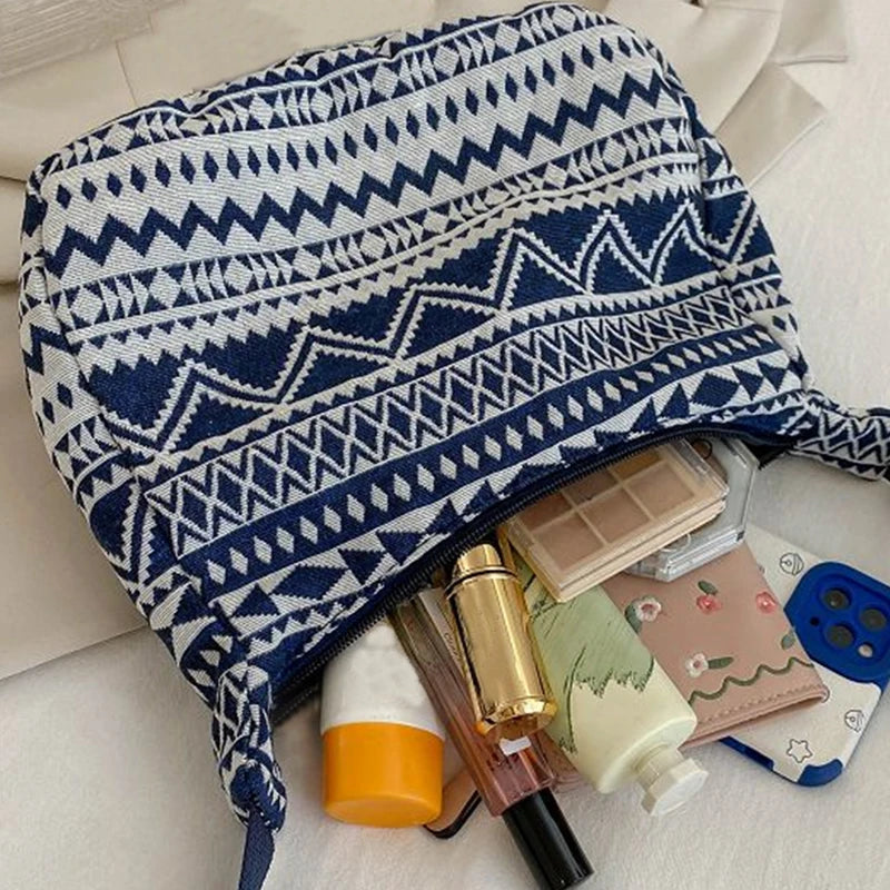 Neutral style tote bag for men and women, featuring ethnic style. New arrivals for spring and summer. Single shoulder bag. Fashi
