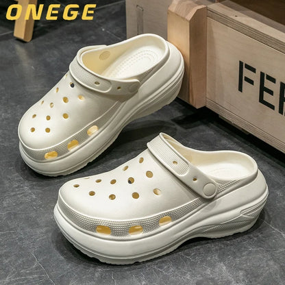 A Pair of Women's Fashionable Clogs, Women's Wear-Resistant and Comfortable Thick-Soled Beach Shoes, Outdoor Casual Trendy Women's Shoes