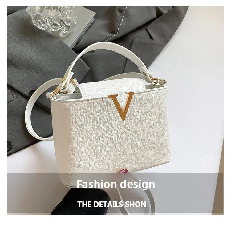 New Fashionable V Decor Shoulder Bag Trendy Ins Bucket Crossbody Handbag For Women
