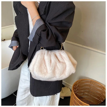 Cute and Versatile Winter Crossbody Bags Mink Fur Wrinkle Relaxed Texture Cloud Shell Bag Women Fashion Tote Shoulder Bag