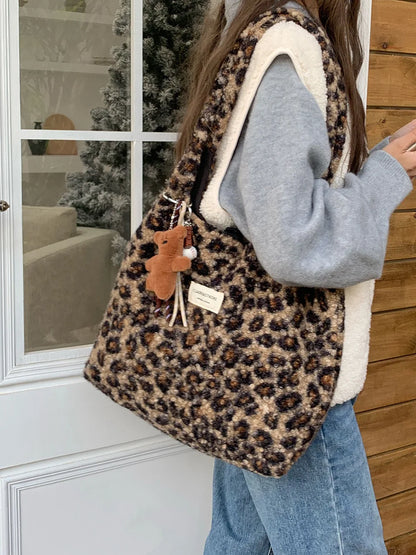 2025 autumn/winter new leopard print plush bag, fashionable and casual shoulder bag, women's daily commuting bag