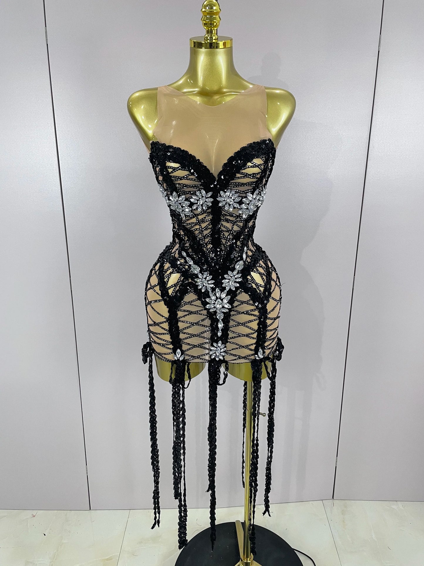 2025 Sparkle Sequins Embroider Diamonds Sleeveless Long Tassel Mini Dress Women Celebrate Evening Birthday Dress Stage Costume