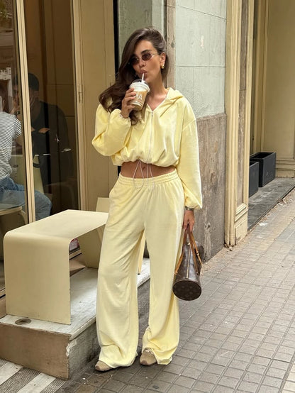 Women's Two-Piece Set, Solid Color Hooded Short Sweatshirt Jacket with Elastic Waist Pants, Regular Fit, Fall & Winter Wear