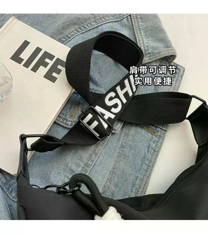2025 New Fashion Crossbody Bag Simple Wide Shoulder Strap Design Single Shoulder Bag Original Style Commuting Dumpling Women Bag