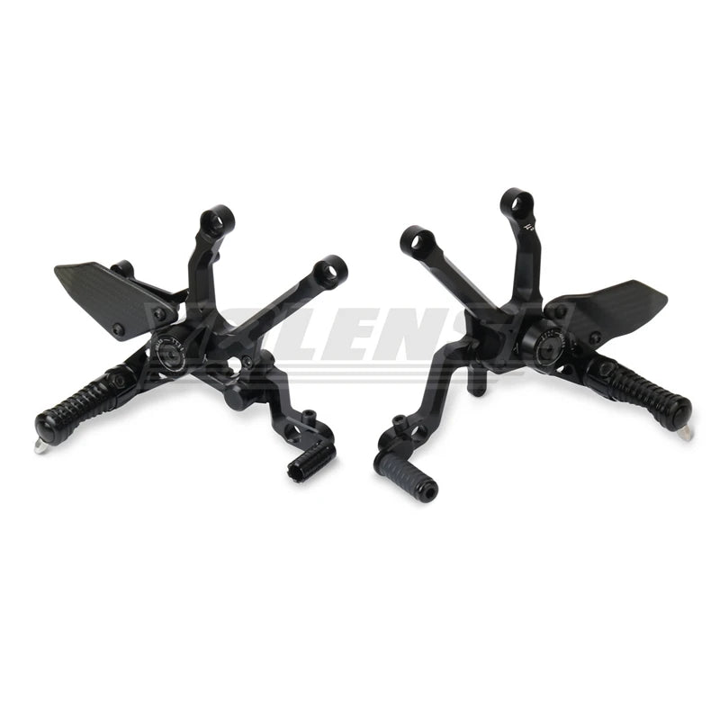 Motorcycle Carbon Fiber Adjustable Footrests Rear Set Footpeg Rearset Foot Peg Pedal For PANIGALE V4 Panigale V4S 2025