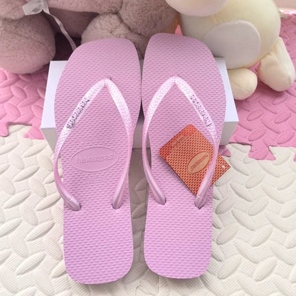 Summer 2026 New Women's Square Toe Flip Flops Outdoor Beach Sandals Luxury Women's Casual Slippers Size 35-42 Women's Shoes
