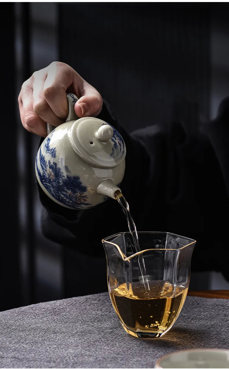 200ML Chinese Ceramic Teapot Ru Kiln Ice Crack Glaze Can Raise Tea Kettle Handmade Porcelain Teaware Household Tea Pots