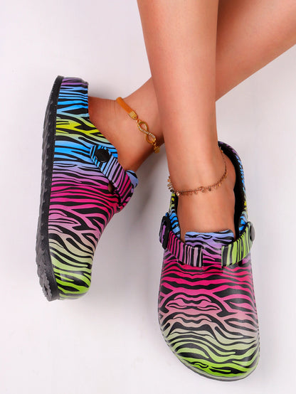 Women's Lightweight Eva Tie-Dye Slippers with Cartoon Animal Prints - Suitable for All-Day Wear, Casual and Outdoor Activities, Flat Garden Shoes, Cute Shoe Style, Summer Flat Slippers, Fun Shoe Design.