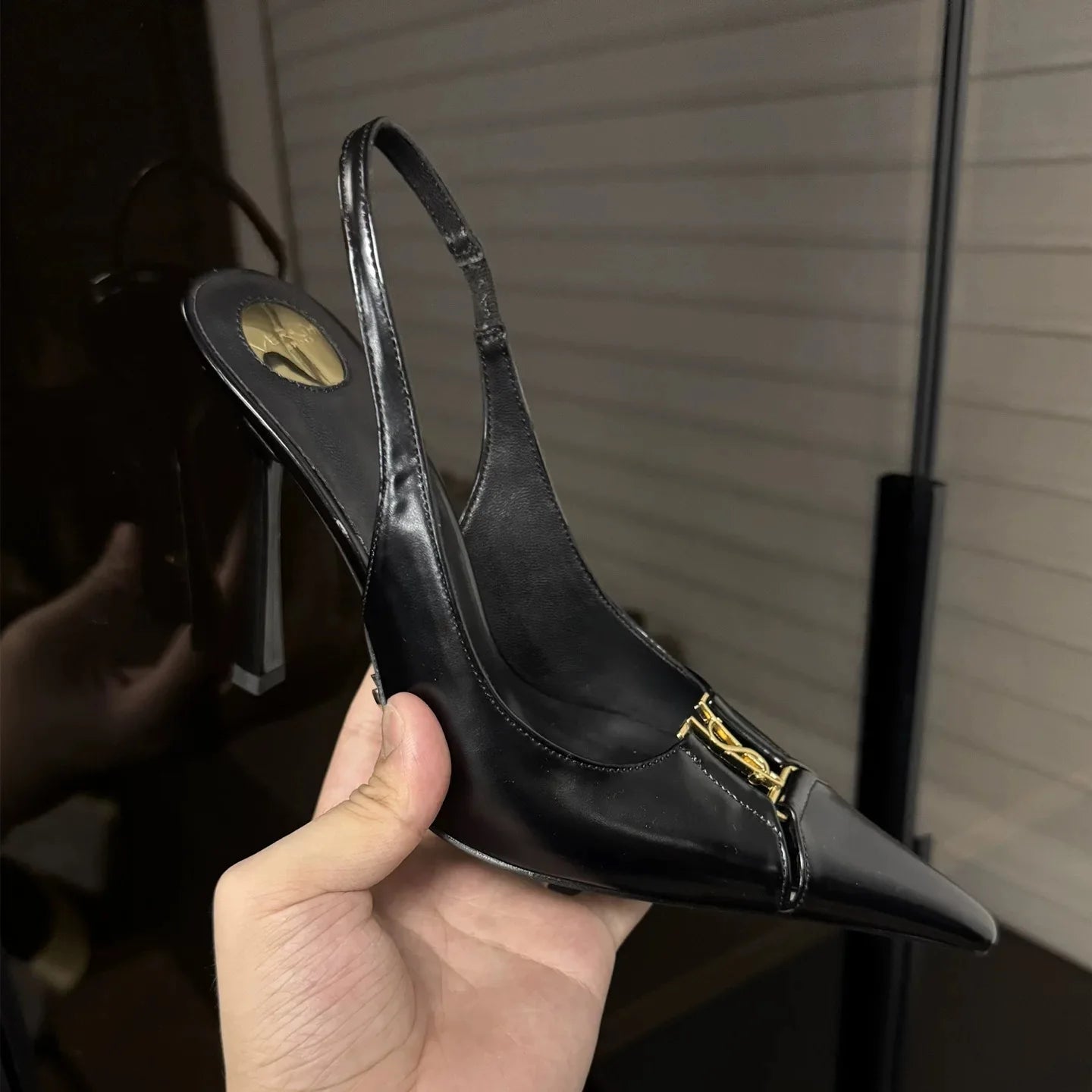 Pointed Toe Patent Leather Pumps Women Metal Decor Shallow Mouth Thin Heel Sandals Spring Summer Party Dress Shoes Single Shoes