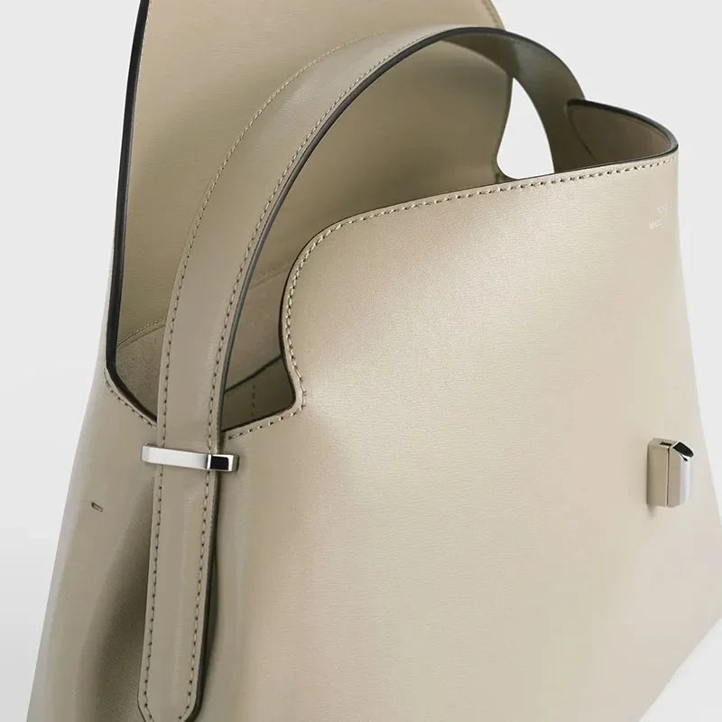 High Quality Messenger Bag 2025 New Large-capacity Fashion Light Luxury Niche Cowhide One-shoulder Commuter Female Bag