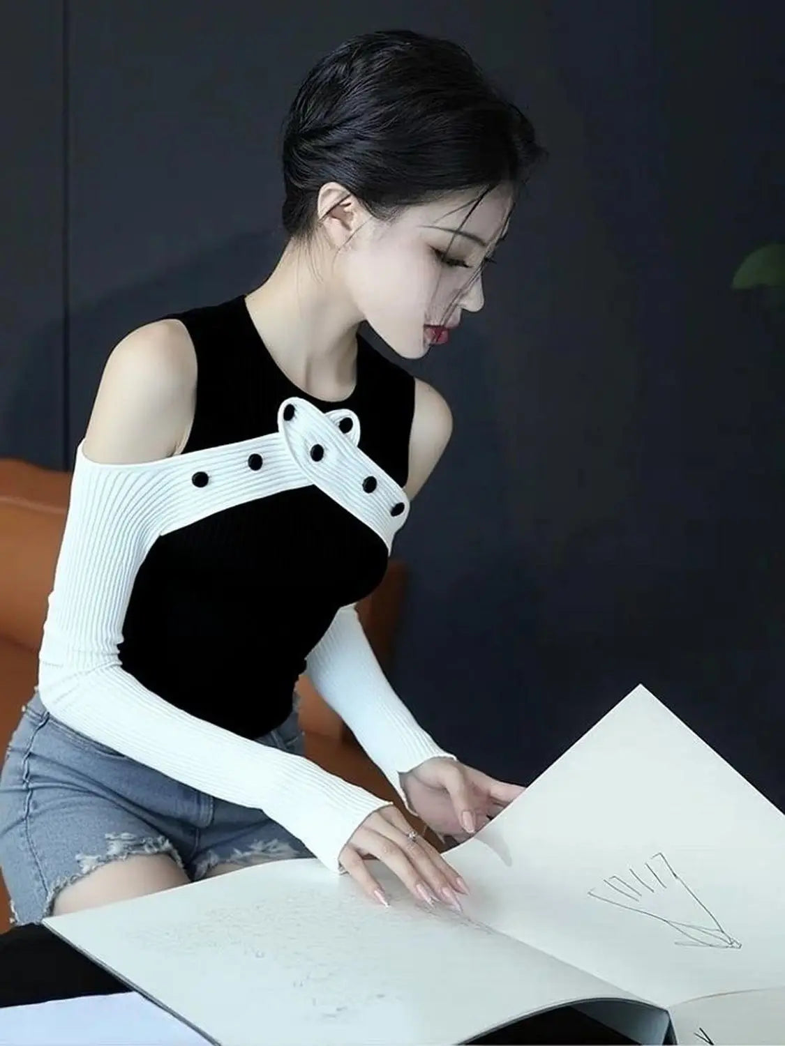 Women Clothing Autumn Fashion Simplicity Trend Hollow Out Knitting O-neck Female Color Blocking Appear Thin Slim Pullovers Sweat