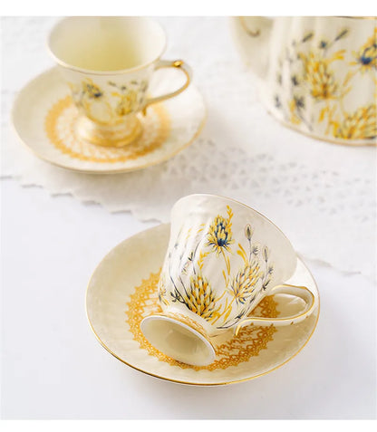 Beautiful Lovely Teapot English British Style 900 ML Canteen Watering Can Jug European High-Grade Porcelain Kettle Ceramic Pot