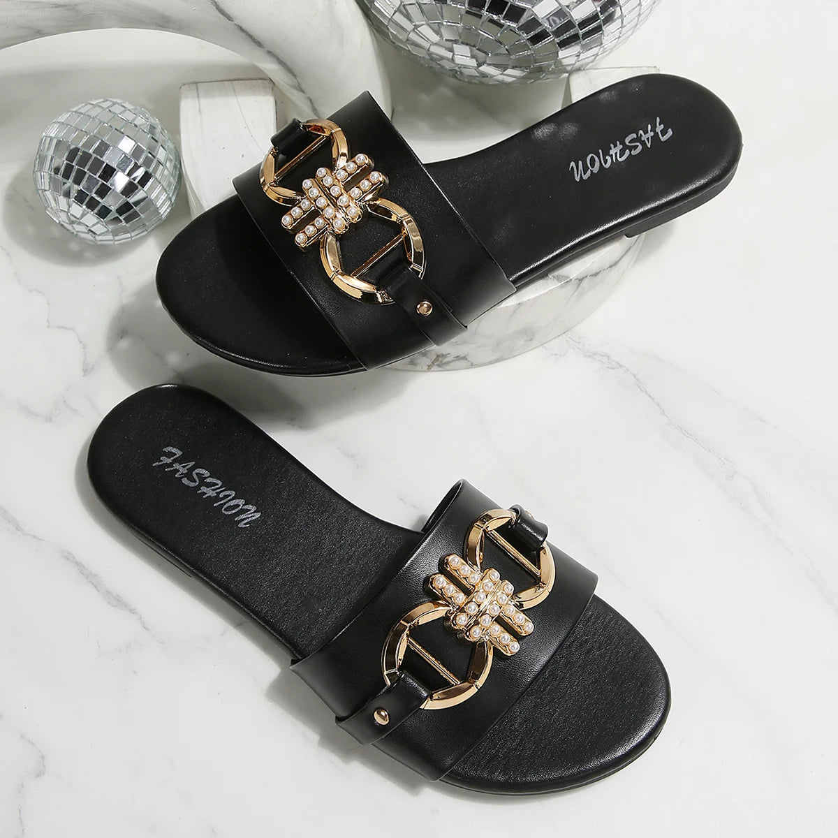 2026 Fashion Designer Women's Luxury Flat Shoes for Summer Outdoor Beach High Quality with Flower Decoration and Print Pattern