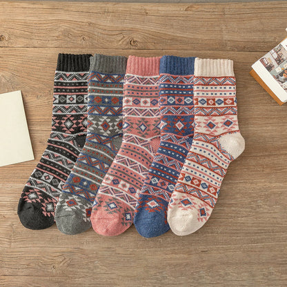 5 Pairs Lot New Man Women Socks Thick Warm Winter Socks Retro Style Flower Pattern Couple Models Free Size