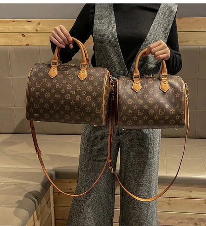 2024 Spring Summer New High-End Feelprinting Vintage Large Capacity Pillow Bag Fashionable Simple Commuting Crossbody Women's Ba