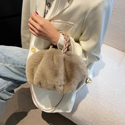 Autumn and Winter Plush Shoulder Crossbody Bag Women's Fashion Pleated Warm Faux Fur Hobos Bag Sweet Small Handbag