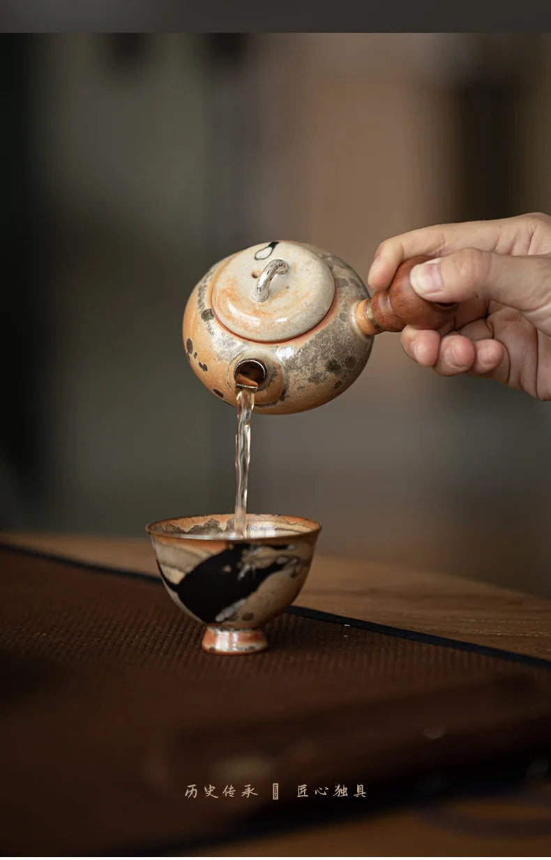 100ml Creative Zhiye Cat Side Handle Pot for Making Tea Handmade Wood-fired Porcelain Pot  for Infusions Kettle Kung Fu Tea Set
