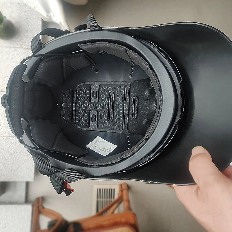 New Cafe Racer Chopper Scooter Safety Hard Hat Half Face Vintage Summer Cap Motorcycle Half Helmet Baseball Cap Style