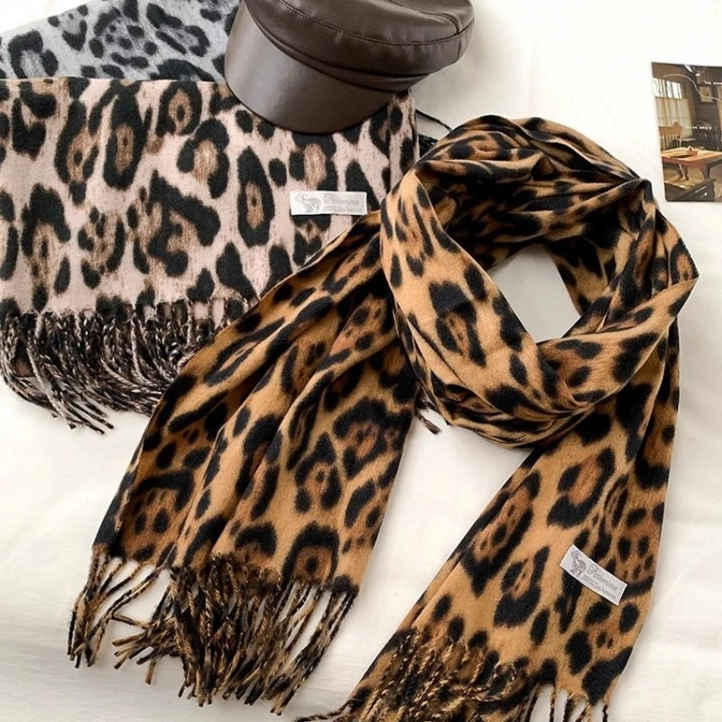 2025 New Retro Silk Leopard Pattern Scarf Lightweight Soft Warm Scarf Fashion Accessory for Women Men Vintage Style Winter Wear