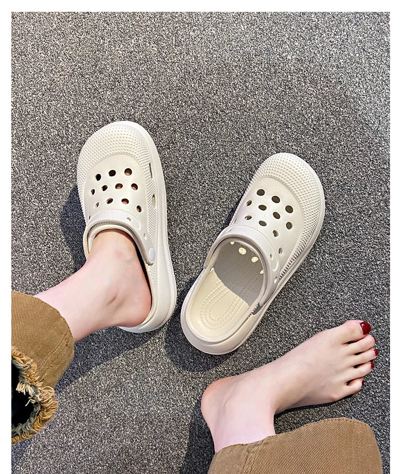 A Pair of Women's Fashionable Clogs, Women's Wear-Resistant and Comfortable Thick-Soled Beach Shoes, Outdoor Casual Trendy Women's Shoes