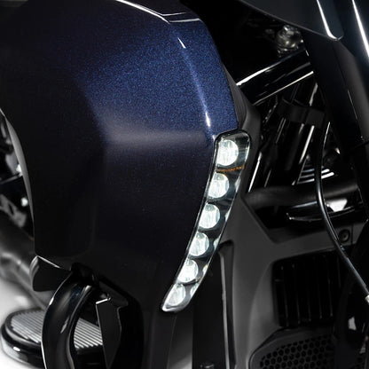 Motorcycle Fairing Undercover Turn Signal Daytime Running Light Integrated Design  For Harley Touring CVO Street Road Glide 23up