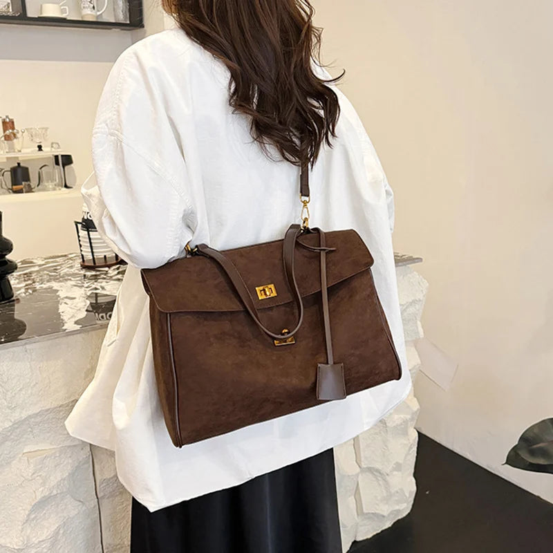 Luxury Brand Women Messenger Bags Soft Leather Brown Suede Hand Held Totes Gold Buckle Women Shoulder Bags Lady Trend Satchel