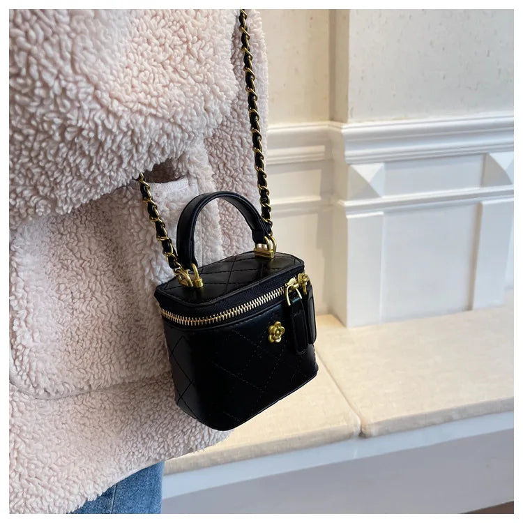 Small  Shoulder Bucket Bag For Women Classic Mini Clutches Female Small Square Bag Crossbody Metal Chain Handbag