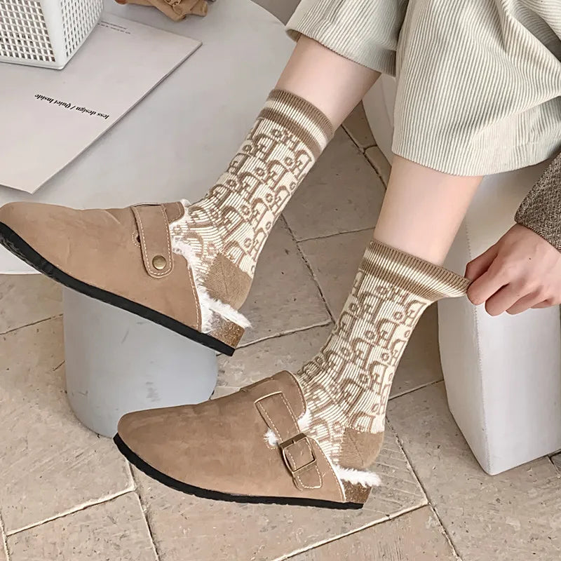 Kuwa 1/2Pairs Trendy Winter Wool Socks Ladies Monogram Pattern Solid Color Thickened Middle Tube Socks Breathable Wholesale