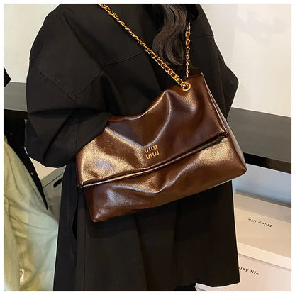 2025 Women‘s Bag Retro PU Leather Underarm Bag autumn and winter Large capacity Commuting Folded Chain Shoulder Bucket Tote Bag