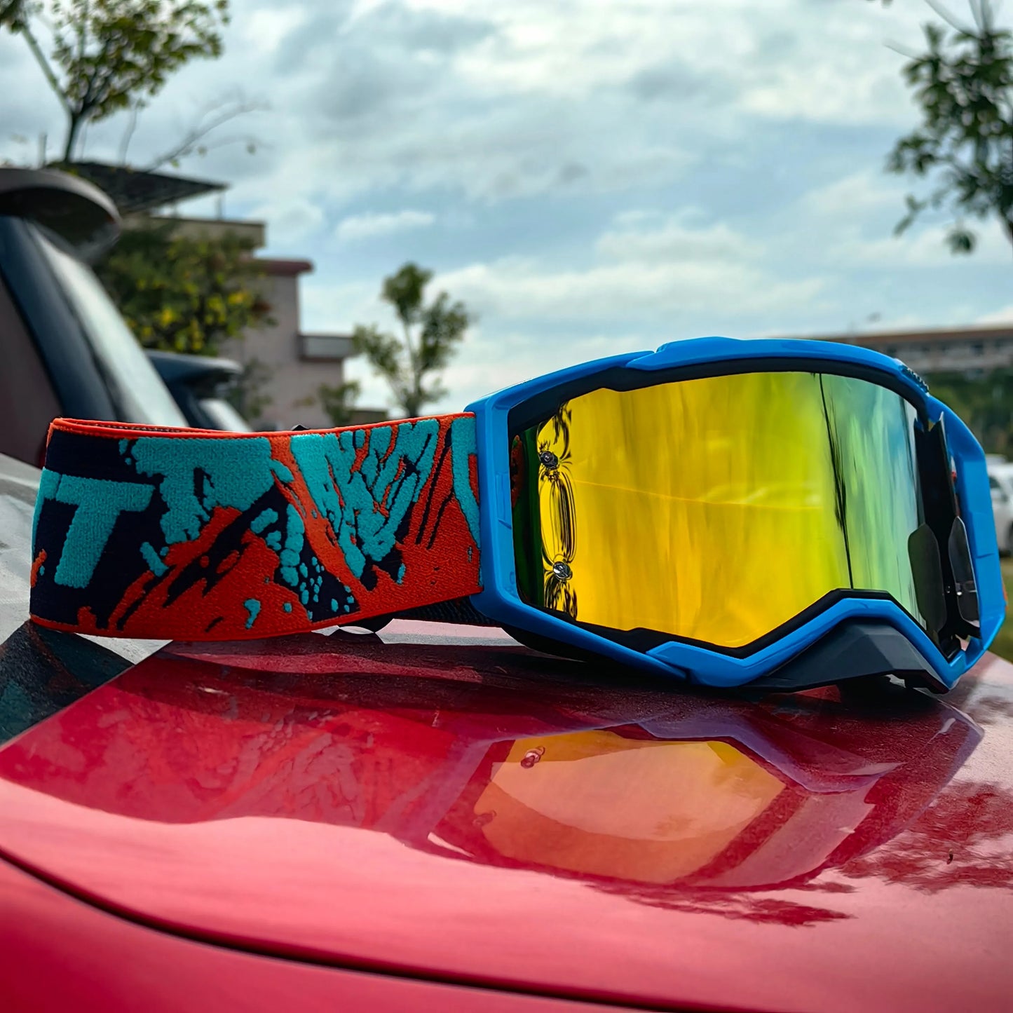 New Motorcycle Goggles Anti-Fog HD Lens, Motocross Glasses Windproof Protective Eyewear for MX MTB Cycling Riding Men & Women