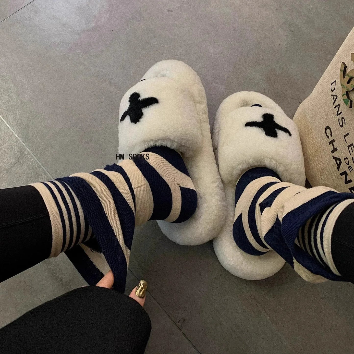 New Athletic Crew Dress Autumn Winter Sock Women Striped Versatile Pile Ankela Vertical Striped mid-calf New Trendy B8W167