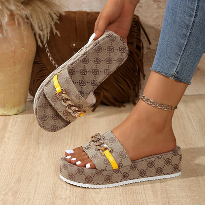 Women Platform Slippers Designer Flat Sandals Outdoor Floral Slippers Ladies 2025 New Summer Women Shoes Beach Slides Women