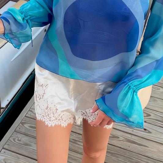 Women Lace Ruffled Solid White Shorts New Summer Autumn Fashion Sweet Satin Female Short Pants Holiday Beach Lady Clothing ﻿