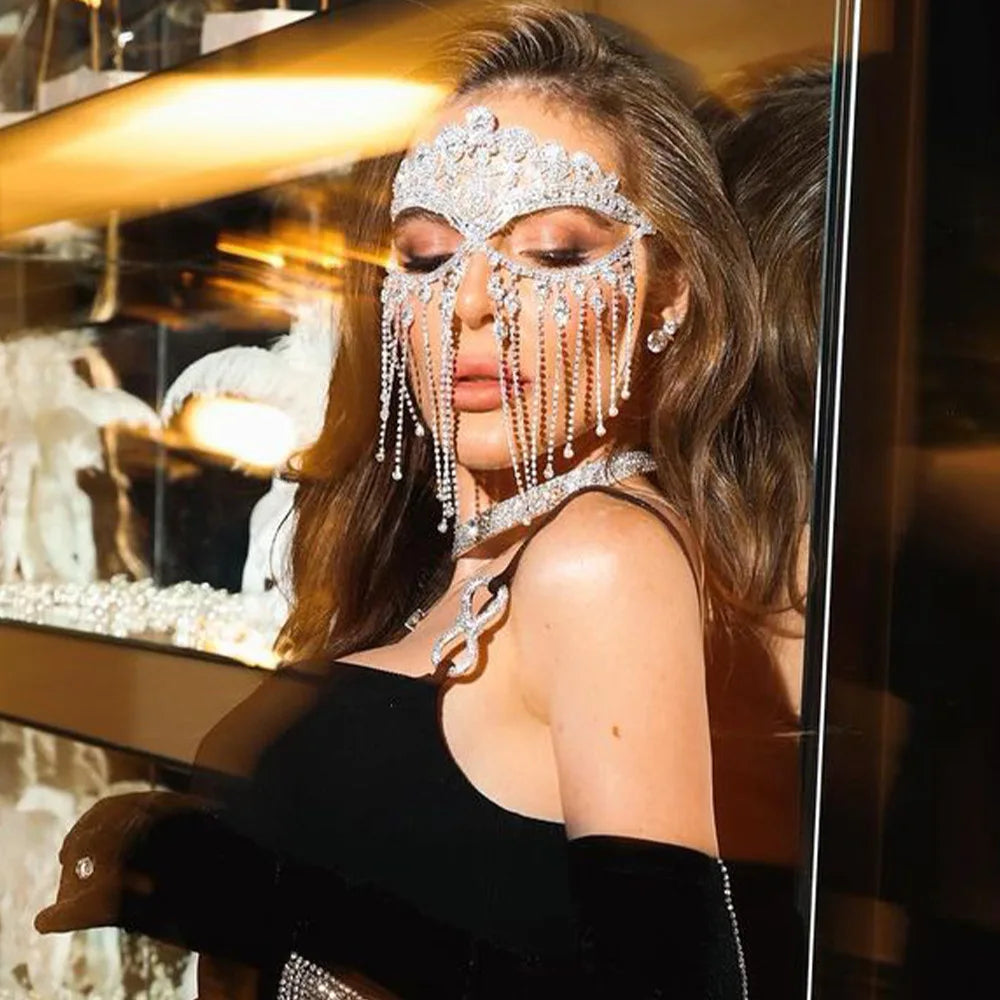Charms Sexy Rhinestone Tassel Masquerade Face Jewelry For Women Facial Accessories Banquet Party Mask Full Face Chain Decoration