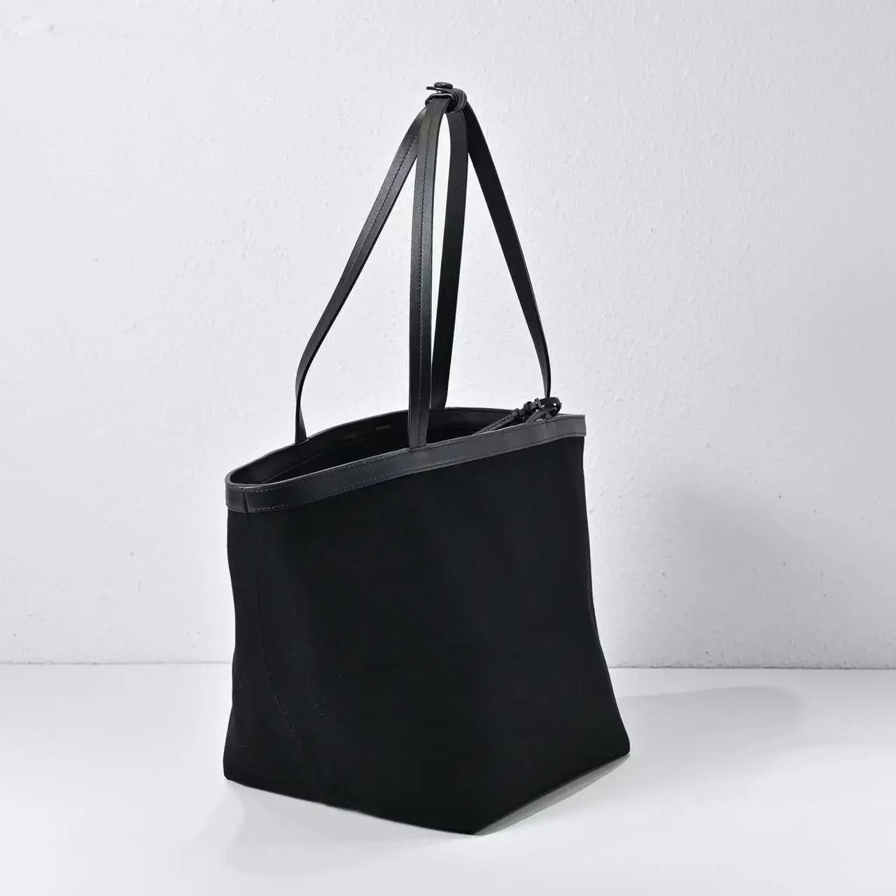 2025 new women's tote bag canvas   soft leather texture for commuting and daily wear, both sides can be used