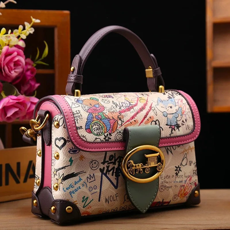 Bear bag 2025 new fashion niche portable small square bag women's bag messenger bag