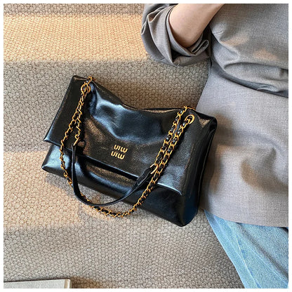 2025 Women‘s Bag Retro PU Leather Underarm Bag autumn and winter Large capacity Commuting Folded Chain Shoulder Bucket Tote Bag