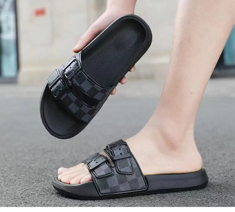 A Pair of Simple and Wear-Resistant Summer Slippers, Fashionable, Versatile and Comfortable Beach Shoes, Outdoor Sports Shoes for Men