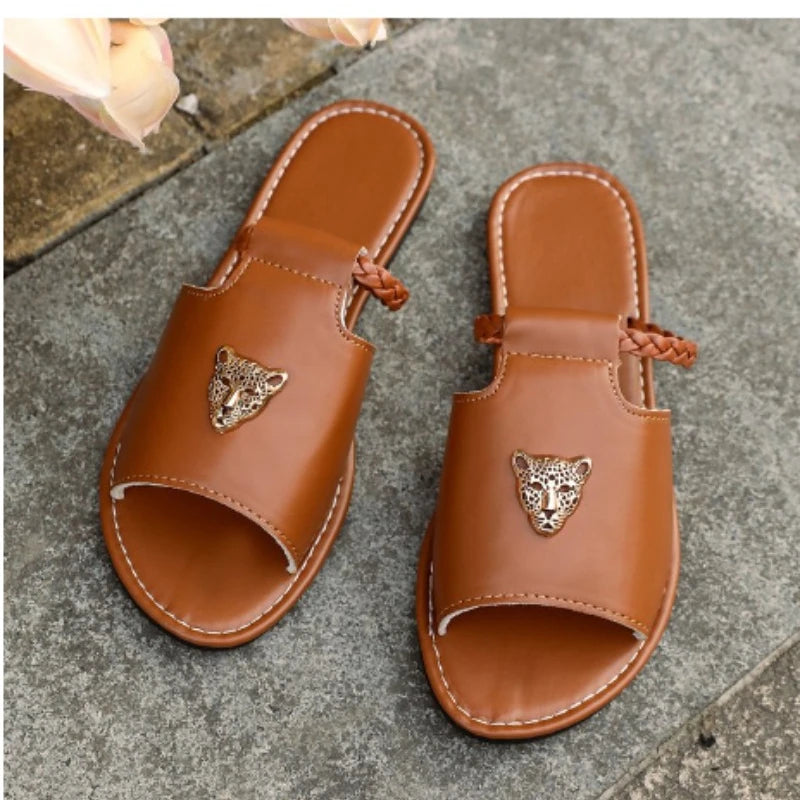 Women Slippers 2025 Summer Fashion Open Toed Shoes for Women Flat Beach Outdoor Luxury Slippers Slides Women Zapatos De Mujer