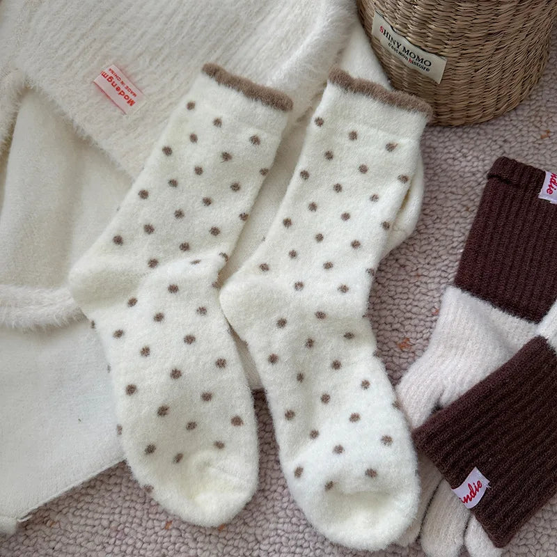 Winter Warm Thickened Polka Dot Plush Socks Women Girls Mid-calf Socks Fall Thickened Padded Warm Socks Home Sleep Floor Sox